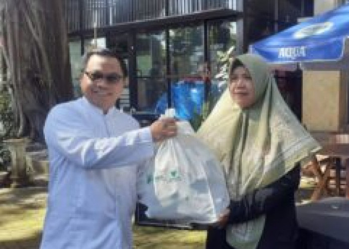 BAZIS UB Tebar Kepedulian Lewat Pembagian Sembako