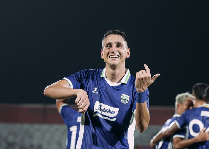 Luca Menalo Jadi Sorotan, Aksi di Lapangan Berujung Denda Rp50 Juta dari PSSI