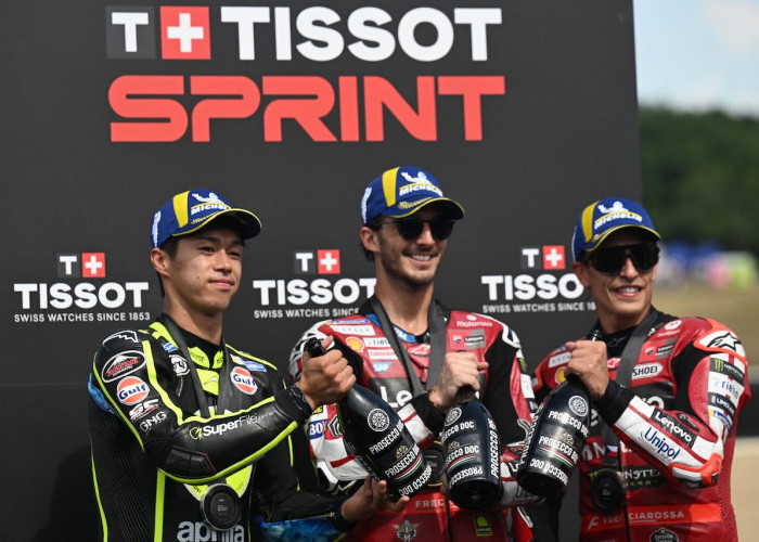 Pecco Bagnaia Juara Sprint Race di MotoGP Ceko 2026, Strategi Ban Jadi Kunci
