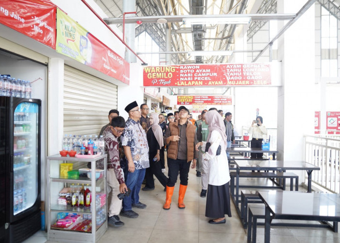 Atap Pasar Among Tani Bocor Saat Hujan Deras, Wali Kota Batu Target Perbaikan Sepekan