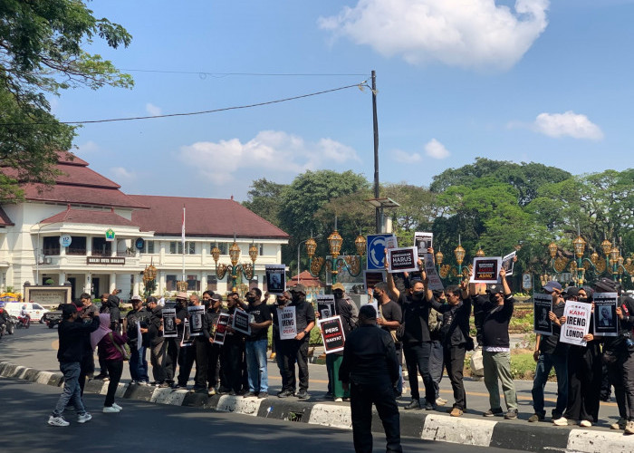 Wartawan Malang Raya Turun ke Jalan, Desak Presiden Pulihkan Marwah Pers usai Pernyataan “Londo Ireng”