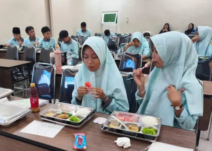 Wali Kota Batu: Siswa Boleh Tolak MBG Basi, Guru Tidak Boleh Memaksa
