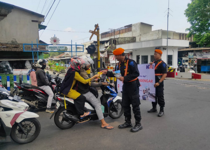 Awas Lho! Perjalanan Kereta Api Makin Sering, Harap Lebih Waspada Kalau Lewat di Perlintasan Sebidang