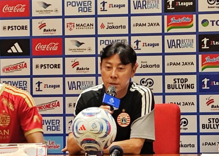 STY Bawa Persija Taklukkan Persib 2-1, Kemenangan Dipersembahkan untuk The Jakmania