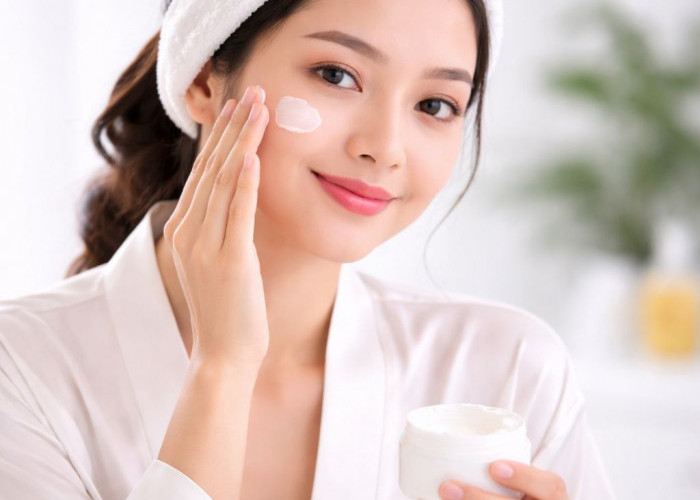 Jangan Salah Urutan! Ini Cara Pakai Skincare yang Benar untuk Pemula