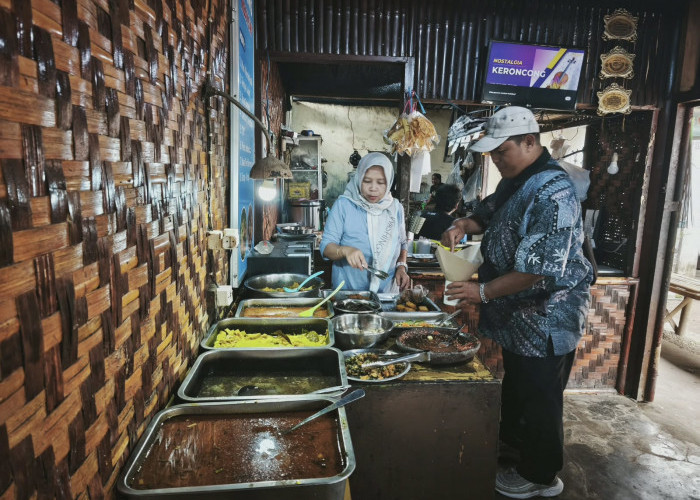 ‎Dompet Aman Perut Kenyang, Sensasi Makan Sekenyangnya Cuma 13K di Warung Mbak Sih