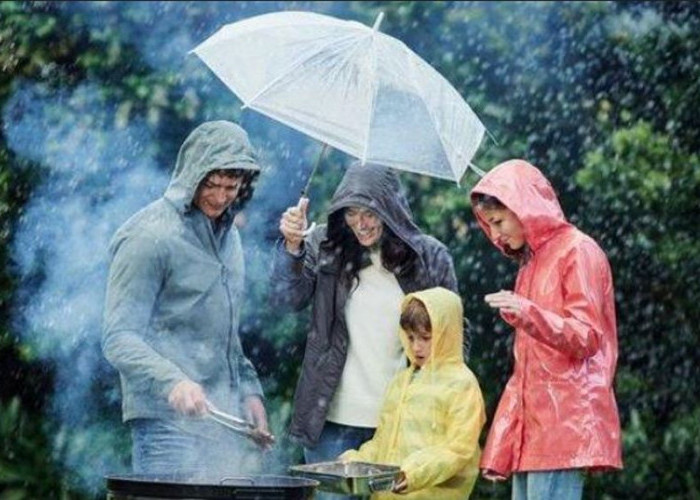 Musim Hujan Telah Tiba! Berikut 9  Perlengkapan Wajib agar Tetap Nyaman Beraktivitas  