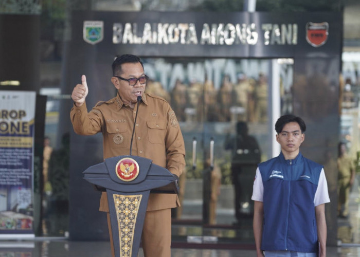 Siswa SMA Jadi Ajudan Wali Kota Batu Sehari, Ikuti Langsung Aktivitas Pemerintahan