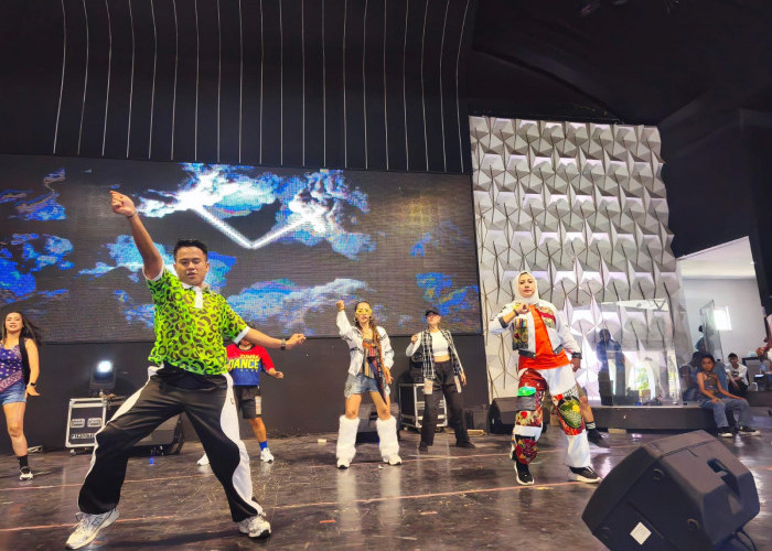 Zumba Pesona Indonesia di BNS Meledak! Target 300 Peserta Terlampaui, 400 Orang Ikut Bergoyang