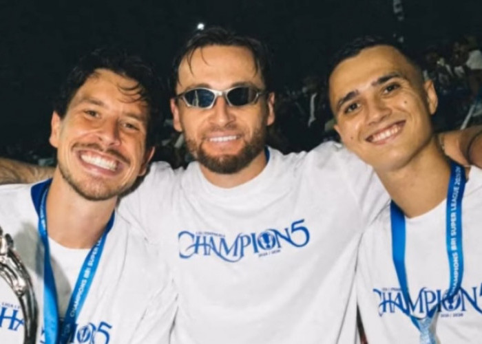 Thom Haye dan Persib Bandung, Momen yang Bikin Bobotoh Terharu Usai Jadi Juara