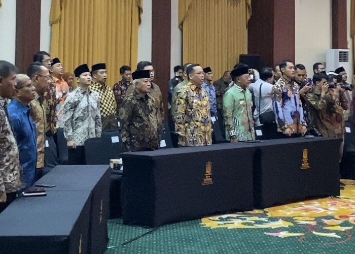 Bupati Malang Ikut Bahas dengan Gubernur Jatim dan Sejumlah Menteri Rencana Pembentukan 70 Ribu Koperasi 