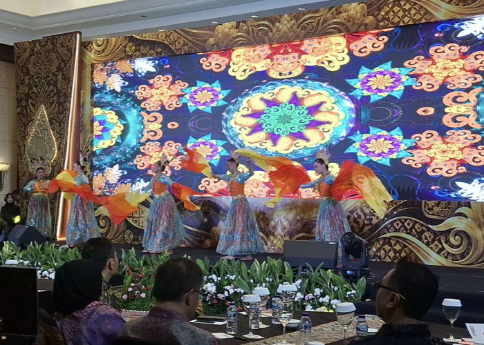 Iringan Indonesia Raya hingga Tarian Nusantara Semarakkan DNN Top Regional Leader Awards 2026