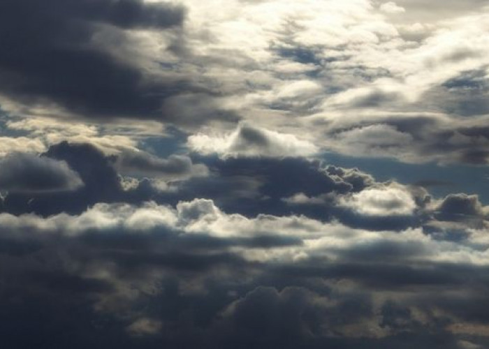 Kota Batu Hari ini, Awan Tebal Menyelimuti, Suhu Dingin Menyertai