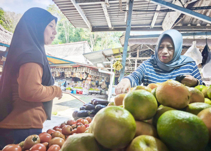 ‎Optimisme Pedagang Pasar Wisata Songgoriti Melawan Sepi  ‎  ‎