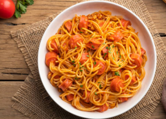 Mi dan Sosis Memicu Darah Tinggi dan Asam Urat? Ini Ulasannya! 