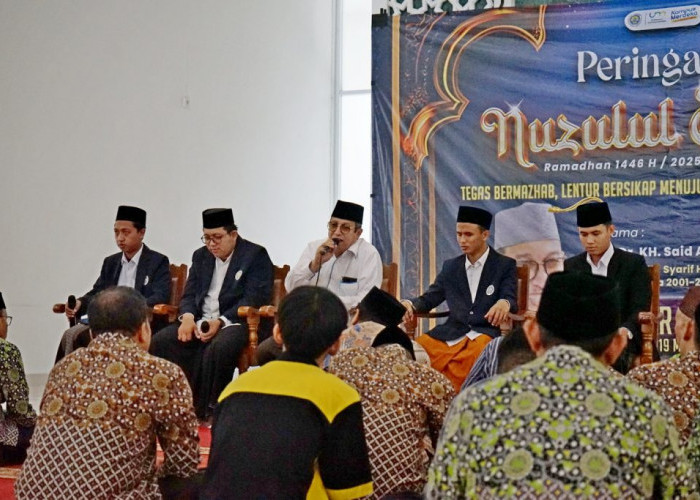 Jadi Pembicara di Peringatan Nuzulul Qur'an UM, KH. Said Agil Husein Al-Munawwar Bahas Moderasi Beragama