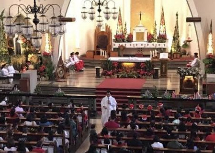 Perayaan Natal 2025 di Kota Malang Dimulai, Keuskupan Gelar Dua Misa Malam di Katedral