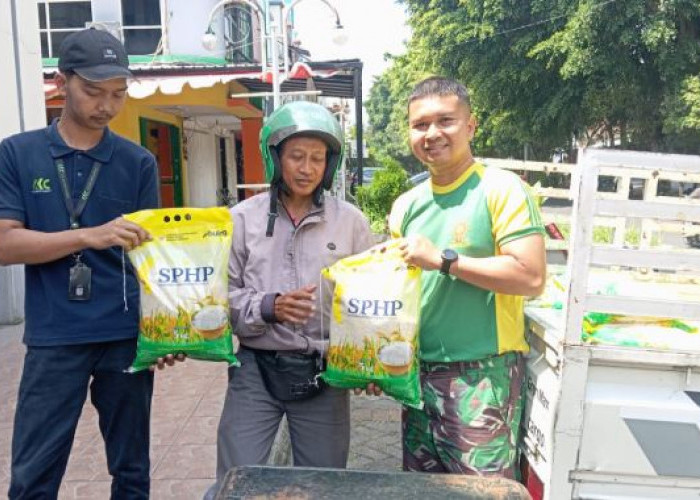 Bantu Warga, Menarmed 2 Kostrad Malang Kembali Gelar Bazar Beras Murah Pemerintah