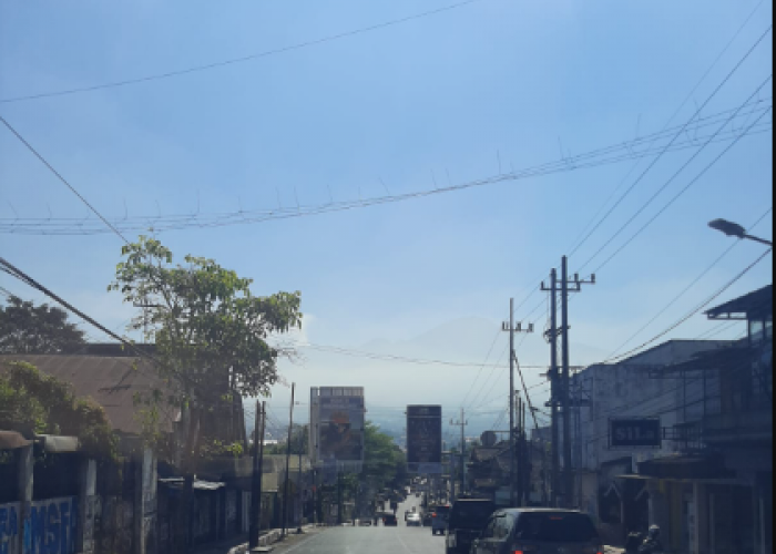 Cuaca Malang Raya 13 Juli Dominan Cerah hingga Cerah Berawan, Potensi Hujan Ringan Sore di Singosari-Lawang