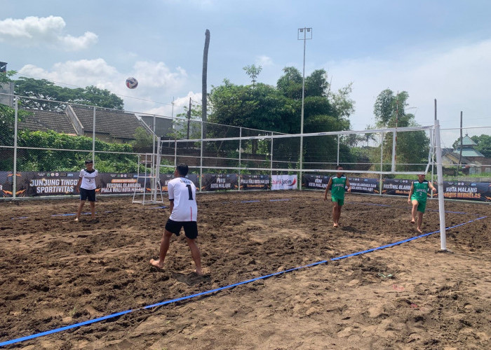 Turnamen Voli Pasir Piala Wali Kota Malang Resmi Bergulir di GOR Ken Arok
