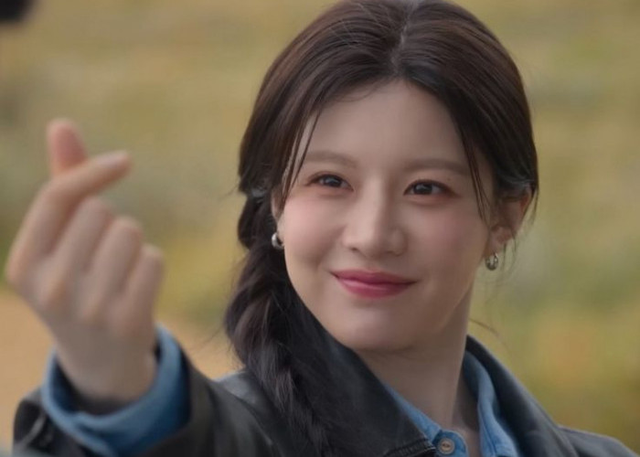 Sukses Perankan 2 Karakter di 'Can This Love Be Translated'?, Intip Daftar Drama Go Youn Jung Lainnya!