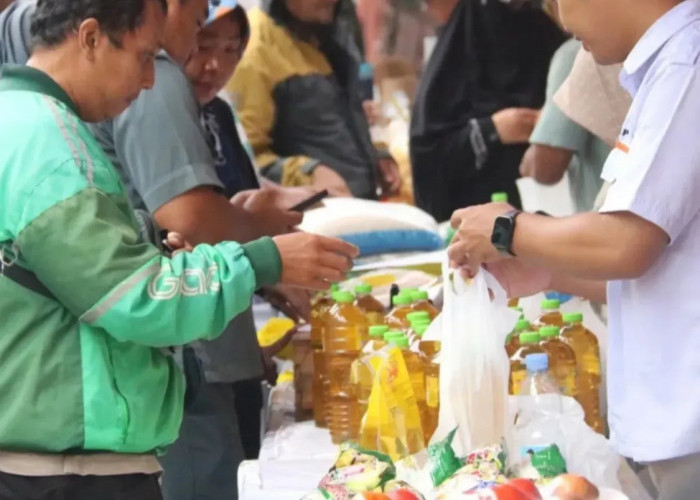 Pasar Murah Kejari Kota Malang Ludes Diserbu Warga, 2 Ton Beras Habis dalam Hitungan Jam