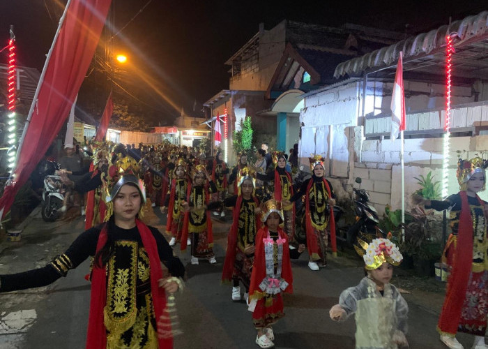 Wali Kota Malang Hadiri Pawai Karnaval HUT RI ke-80 di Bandungrejosari