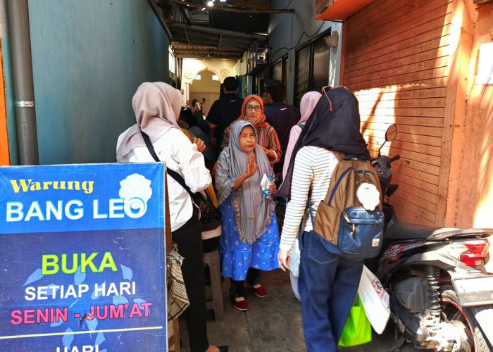 Warung Bang Leo Malang Bertahan Puluhan Tahun, Ayam Goreng dan Sambal Jadi Andalan