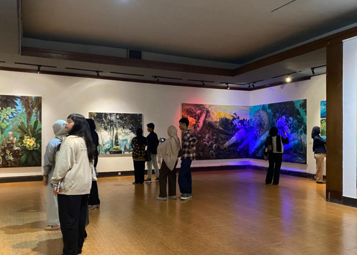 Ramai Dikunjungi, Pameran 'Paradoks Mitologi' di Galeri RAOS Angkat Sastra Rupa Kontemporer