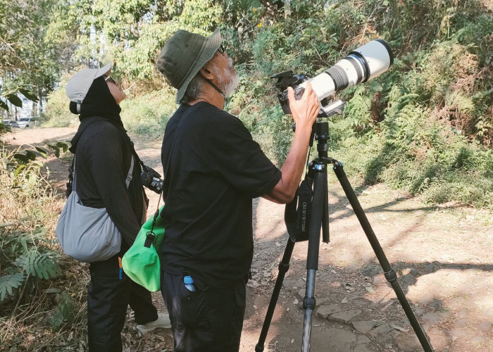 Birdwatching di Lereng Gunung Arjuna Jadi Cara PROFAUNA Cegah Perburuan Burung