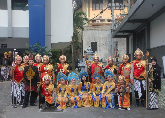 FIB UB Bawa Kerajaan Singhasari ke Parade HUT ke-81 RI, Ada Ken Arok hingga Mpu Gandring