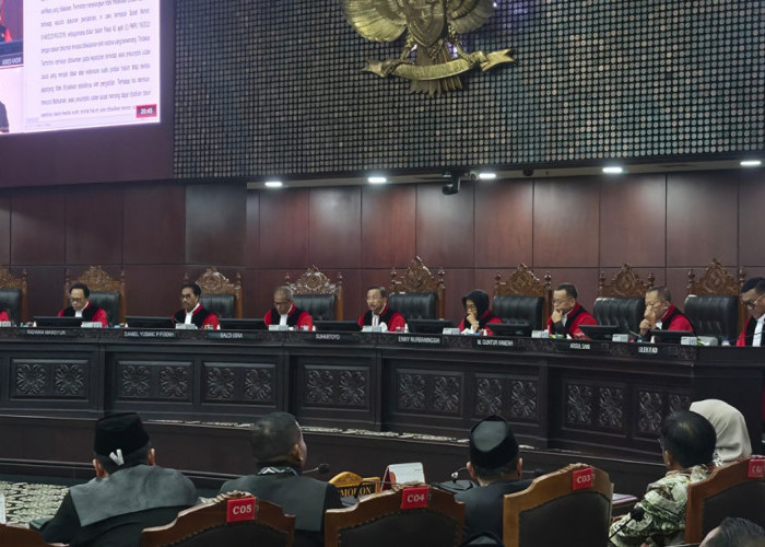 9 Hakim MK Diadukan ke MKMK soal Sidang Ijazah Gibran, Ini Tuduhan Pelapornya