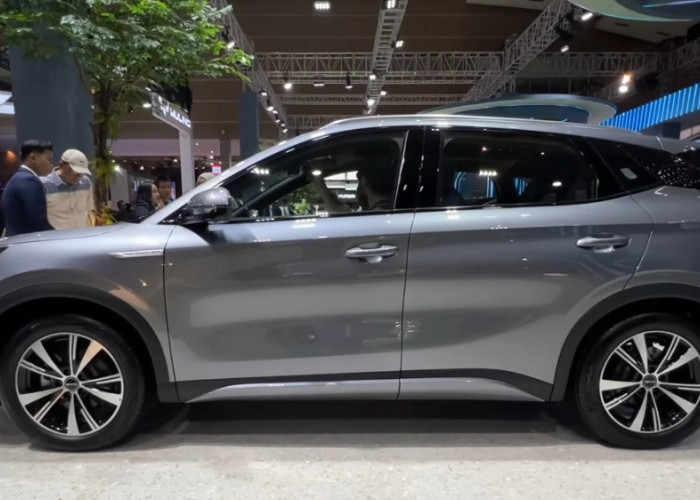 BYD Atto 3 Advance Plus Meluncur, Harga Rp415 Juta Kini Dapat Panoramic Roof dan ADAS