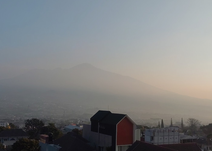 Prakiraan Cuaca Malang Raya & Perairan Selatan 3 Oktober, Waspada Angin Kencang dan Kabut Dingin di Gunung