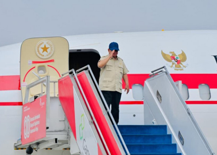 Prabowo Bersama TNI Hadiri Panen Raya Tebu di Malang, Sempat Sapa dan Salami Petani 