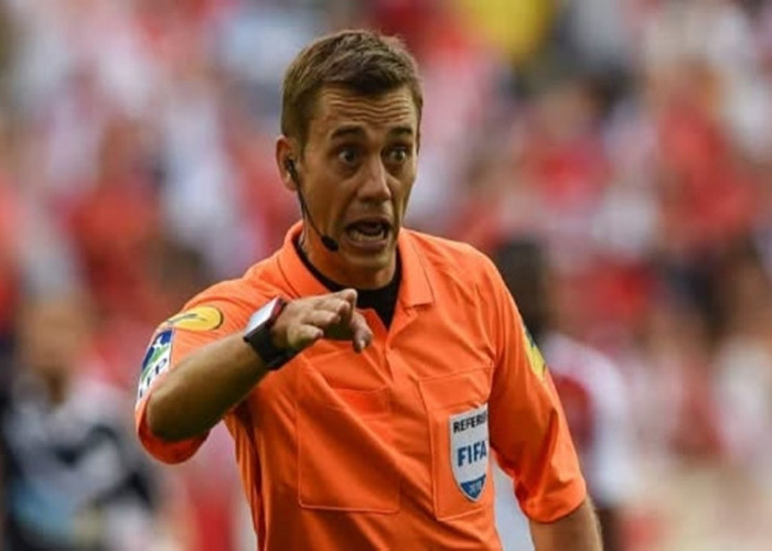 Clement Turpin Dinobatkan Wasit Terbaik Dunia 2025, Marciniak Tersingkir