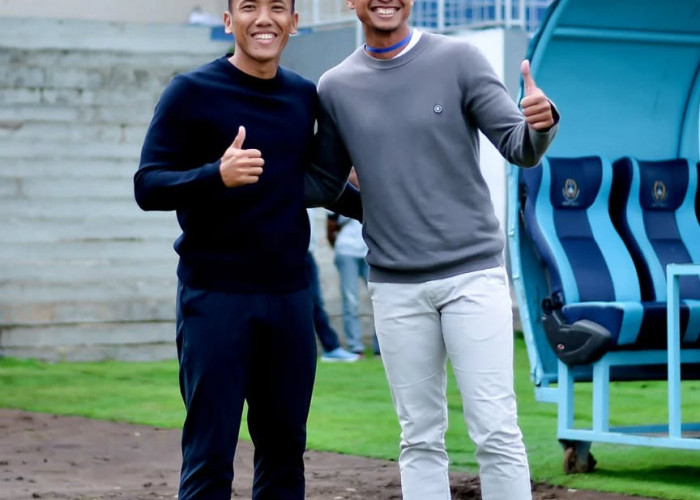 Derby Malang Raya, Adu Strategi Dua Legenda Arema, Siapa yang Tumbang?