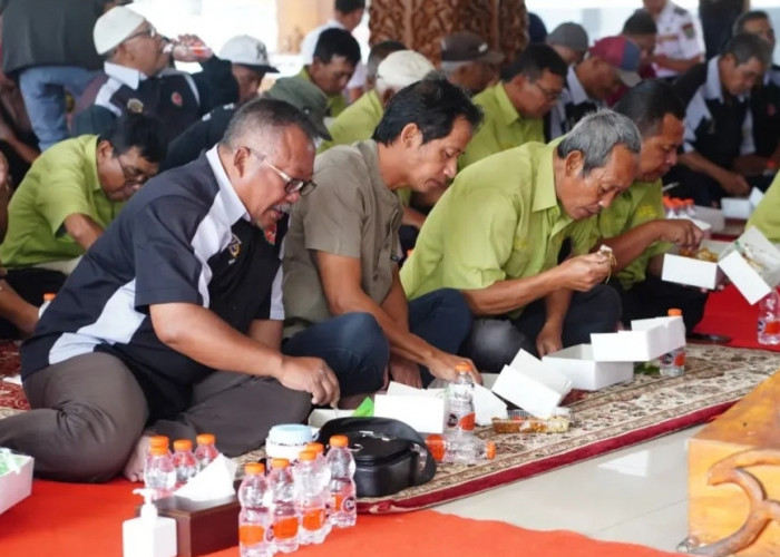 Apresiasi Supir Angkot Pelajar Gratis, Pj. Walikota Batu Ajak Mereka Sarapan Bersama di Rumah Dinasnya