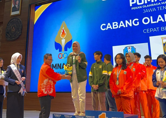Triple Winner! Pecatur ITN Malang Nurul Afni Hanifa Sabet 3 Medali di Pomnas XIX 2025