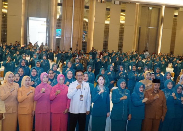 Stunting Jawa Timur 14,7 Persen, Khofifah Tekankan Pendampingan Keluarga