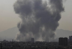 Israel Bersama AS Serang Besar-besaran Iran, Trump: Akan Kami Hancurkan Produksi Rudal Mereka