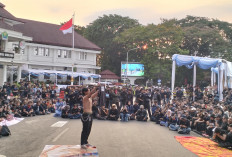 Demo Mahasiswa di DPRD Kota Malang Soroti 2 Tahun Prabowo-Gibran, Bawa 8 Tuntutan 