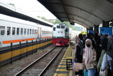 Stasiun Malang Diserbu Pemudik Libur Iduladha, KAI Daop 8 Siapkan 40 Ribu Kursi dan Tambah Layanan