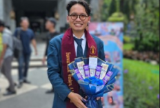 Berbekal Riset Keamanan Siber, Fawwaz Raih Predikat Wisudawan Terbaik Vokasi UB