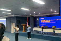 Polinema Bekali Mahasiswa Keterampilan Komunikasi Profesional lewat Workshop Bersama Danis Kirana