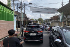 Ada Pesta Kuliner Sedaap, Arus Lalu Lintas di Jalan Ikan Tombro Kota Malang, Padat