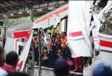 10 Jenazah Korban Tabrakan KA Belum Teridentifikasi, Keluarga Diminta ke RS Kramat Jati, Bantu Identifikasi