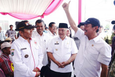 Tinjau Kampung Nelayan Merah Putih, Menteri KKP dan Bupati Malang Pastikan Optimalisasi Sarana Nelayan