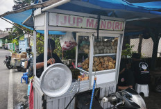 Bakso Gerobak Motor di Sisir Kota Batu, Rp10 Ribu Dipastikan Kenyang 