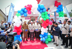 Menteri Koperasi Ferry Juliantono Resmikan SPBU Nelayan Berbasis Koperasi di Aceh Selatan